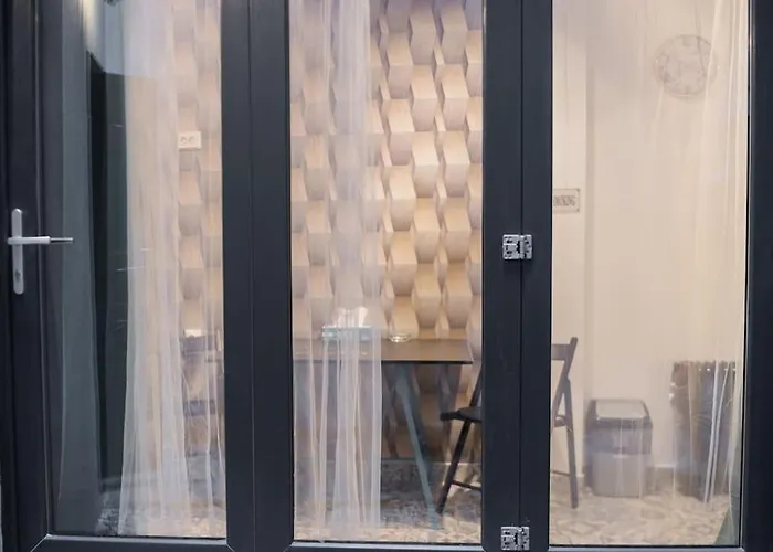 Hacienda Smardan - Old Town Studio Hideout