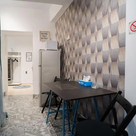 Hacienda Smardan - Old Town Studio Hideout * Bükreş